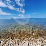 ATRAKTIVNO POLJOPRIVREDNO ZEMLJIŠTE NA ULAZU U MORE