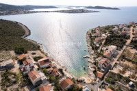 KANICA 1.150 m² | 643 m² GRAĐEVINSKO | POGLED NA MORE | 240.000 €
