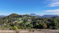 Atraktivno zemljište u mirnom naselju – 5.121 m², struja na parceli