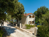 Aukcija-Katnica s mediteranskim vrtom | Kavran