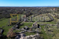 Autentični dalmatinski zaselak, u blizini NP Krka