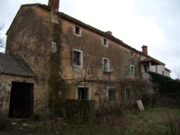 Bale, okolica, veliko zemljište s kućom za renovaciju