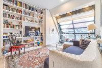 Ban centar, luksuzan, komforan trosoban stan površine 105 m² garaža