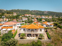 BANJOL, RAB – EKSKLUZIVNA VILA S OČARAVAJUĆIM POGLEDOM NA STARI GRAD I