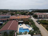 Banjole, Medulin - 725m2 apartmanska kuća za odmor