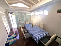 Barbariga, kuća u nizu s 2 SS i dvorištem