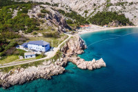 Baška – kuća prvi red do mora, 4 apartmana