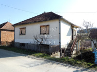 Bedenica, BEDENICA, Kuća i gospodarske zgrade - 100m2