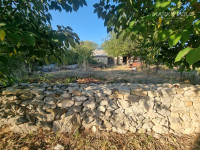 Benkovac 5km- KAMENA KUĆA 30 + 40 m2 s dvorištem 470m2 + 200m2