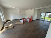 BEZ PROVIZIJE! NOVOGRADNJA! Obiteljski kvart! Kuća u nizu/stan s vrtom