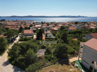 BIBINJE - GRAĐEVINSKO ZEMLJIŠTE OD 610 m2  S POGLEDOM NA MORE !!