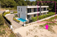 BIBINJE - predivna dvojna namještena kuća s bazenom!!!