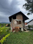 BIJENIK, kuća + zemljište 702 m2 - PRILIKA ZA INVESTITORE