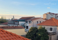 Biograd- Dvosoban STAN 50 m2 na 1 katu zgrade s liftom- CENTAR