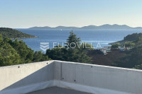 Biograd na moru, Pakoštane, dvosobni apartman s krovnom terasom i pogl