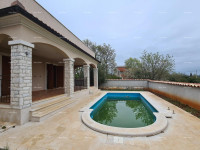 Blizina grada Vodnjana, kuća za odmor sa bazenom.