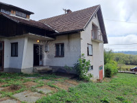 Blizu vanjskih bazena u Topuskom