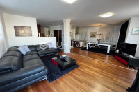 Brač, Bol, penthouse na atraktivnoj lokaciji