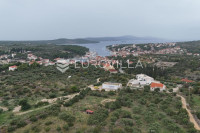 Brač, Milna, građevinsko zemljište s pogledom na more - 913 m2