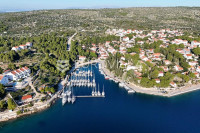 Brač, Milna, investicijsko zemljište blizu mora  (4283 m2)