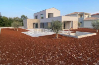 Bratovići, Poreč, Moderna vila s bazenom, u izgradnji