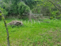 Bribir, građevinski teren sa ucrtanom kućom