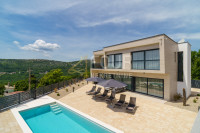 Bribir, novogradnja, moderna vila s bazenom