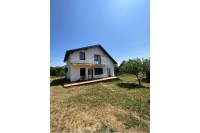 BRINJE - ŽUTA LOKVA - KUĆA - ZEMLJIŠTE - 8682m2