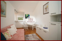 BRITANSKI TRG Ugodan 3soban stan 54 m2, top lokacija, lift, balkon