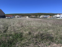 Brnaze - građevinsko zemljište, 550 m2