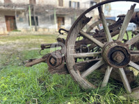 BUJE ISTRA  KAMENE KUĆE U NIZU