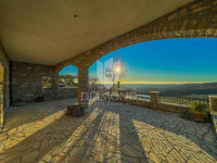 Buje okolica, kamena kuća sa panoramskim pogledom!