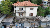 BULEVARD, samostojeća kuća s okućnicom i pogledom na more