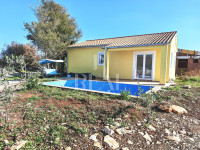 Čabrunići prizemnica 2ss+db sa bazenom !