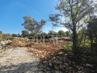 Čabrunići zemljište sa dozvolom za kuću sa bazenom !