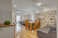 CENTAR, CIRILA I METODA, TROSOBNI 70m2+TERASA 20m2, DO 01.05.2026.