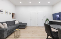 CENTAR, DVOETAŽNI TROSOBAN STAN 63 m2