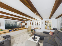 Centar, Pula - dvoetažni stan s dvorištem, 74 m2