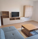 CENTAR (Ribnjak) - NOVOUREĐEN, KOMFORAN 3-SOB. STAN 84m2, 4.kat