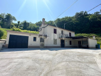 Cerovlje, okolica, kuća na mirnoj lokaciji sa velikim građevinskim ter