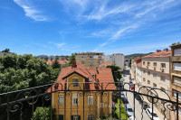Šesterosoban stan s pogledom na Marjan