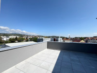 Četverosobni Penthouse s liftom Zagreb (Stenjevec)