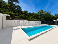 Četverosobni stan s bazenom, novogradnja 217 m2, Opatija