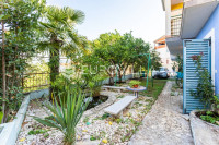 Čiovo, Mastrinka, samostojeća kuća NKP 319 m2, na parceli površine 501