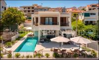 Čiovo,Okrug G.,luksuzna villa 280 m2 s bazenom ,DRUGI RED DO MORA!!!