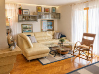 CRIKVENICA, BENIĆI – TROSOBAN APARTMAN 107 m², GARAŽA + 2 PARKIRNA MJE