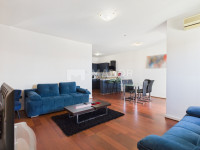 CRIKVENICA, DRAMALJ – 2S+DB stan, parking, pogled na more, 72 m²