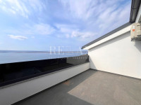 CRIKVENICA, DRAMALJ - Dvoetažni stan sa panoramskim pogledom na more