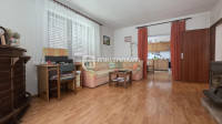 Crikvenica, Grižane, samostojeća kuća 290m2, 3 balkona, okućnica