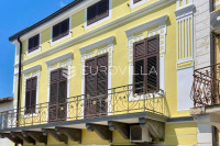 Crikvenica, kuća sa 4 apartmana i 2 poslovna prostora, centar, pogled